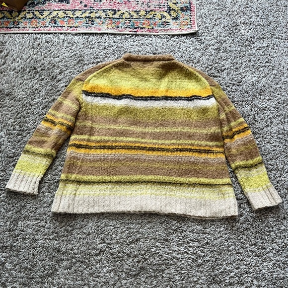 Every Fuzzy Vintage Stripe Crew Neck Long Sleeve Sweater in Women's Size S - Picture 13 of 13